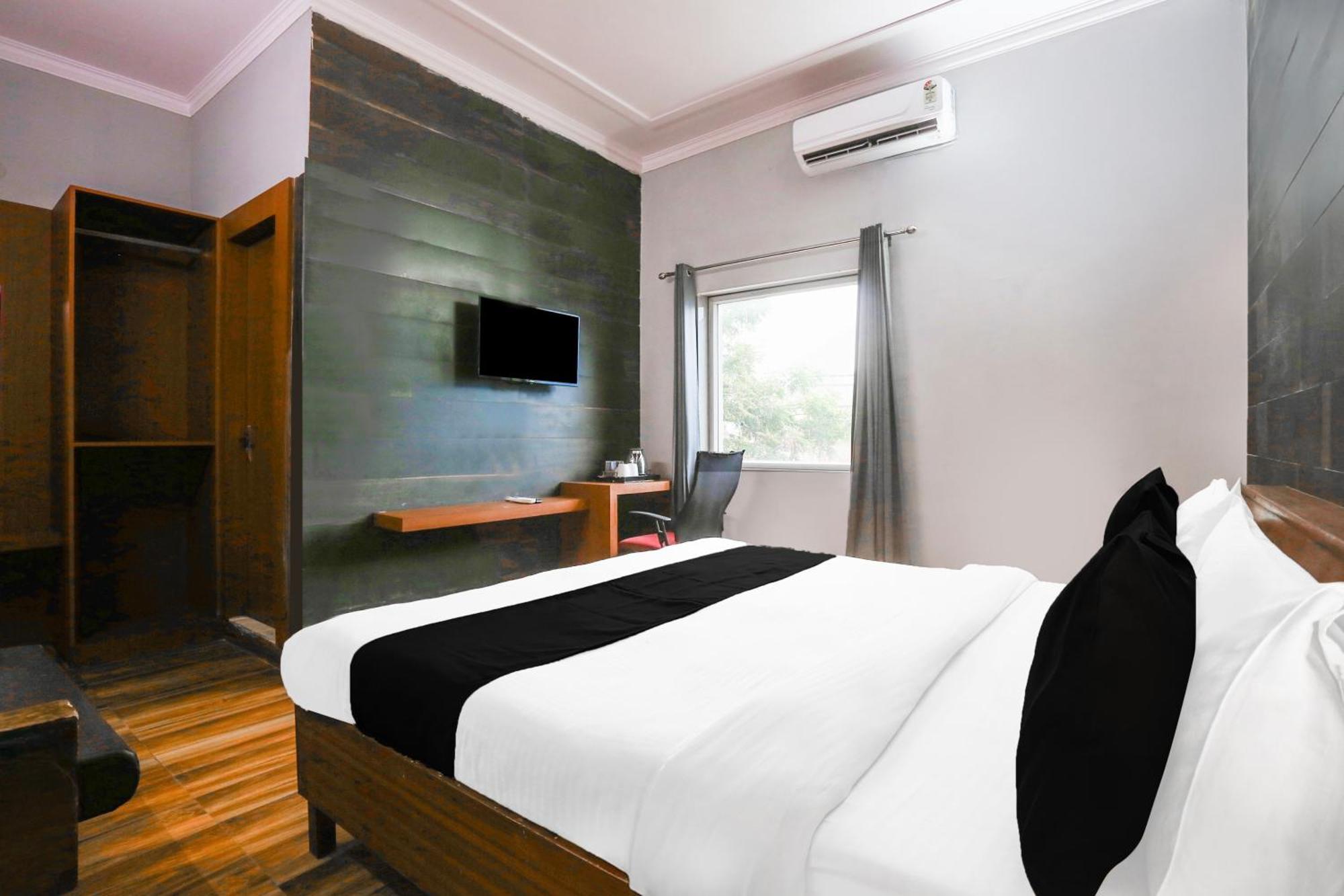 Hotel Super Collection O Bhiwadi Esterno foto