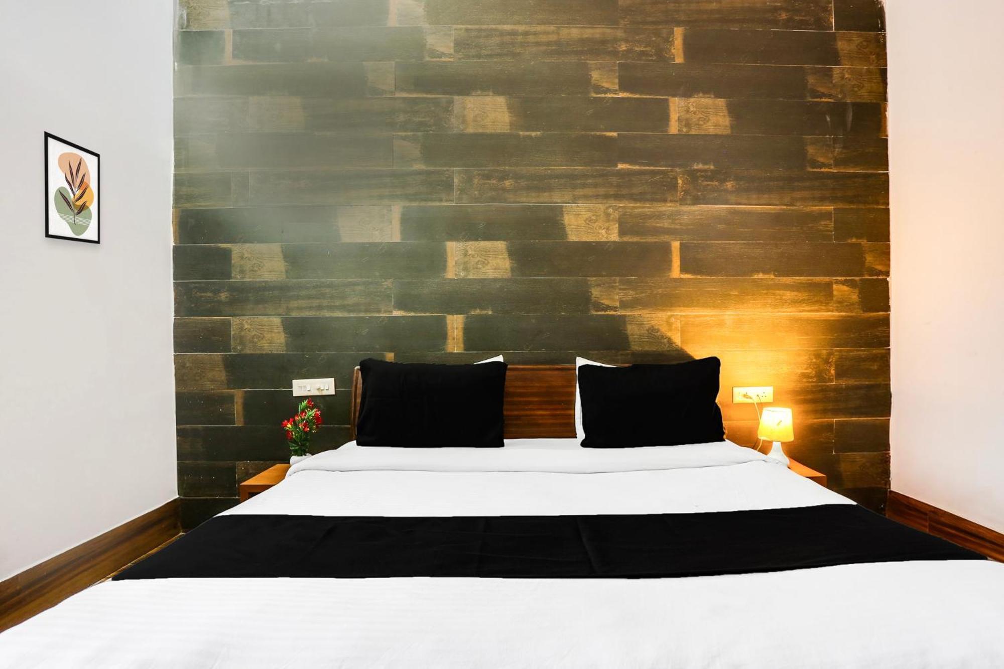Hotel Super Collection O Bhiwadi Esterno foto