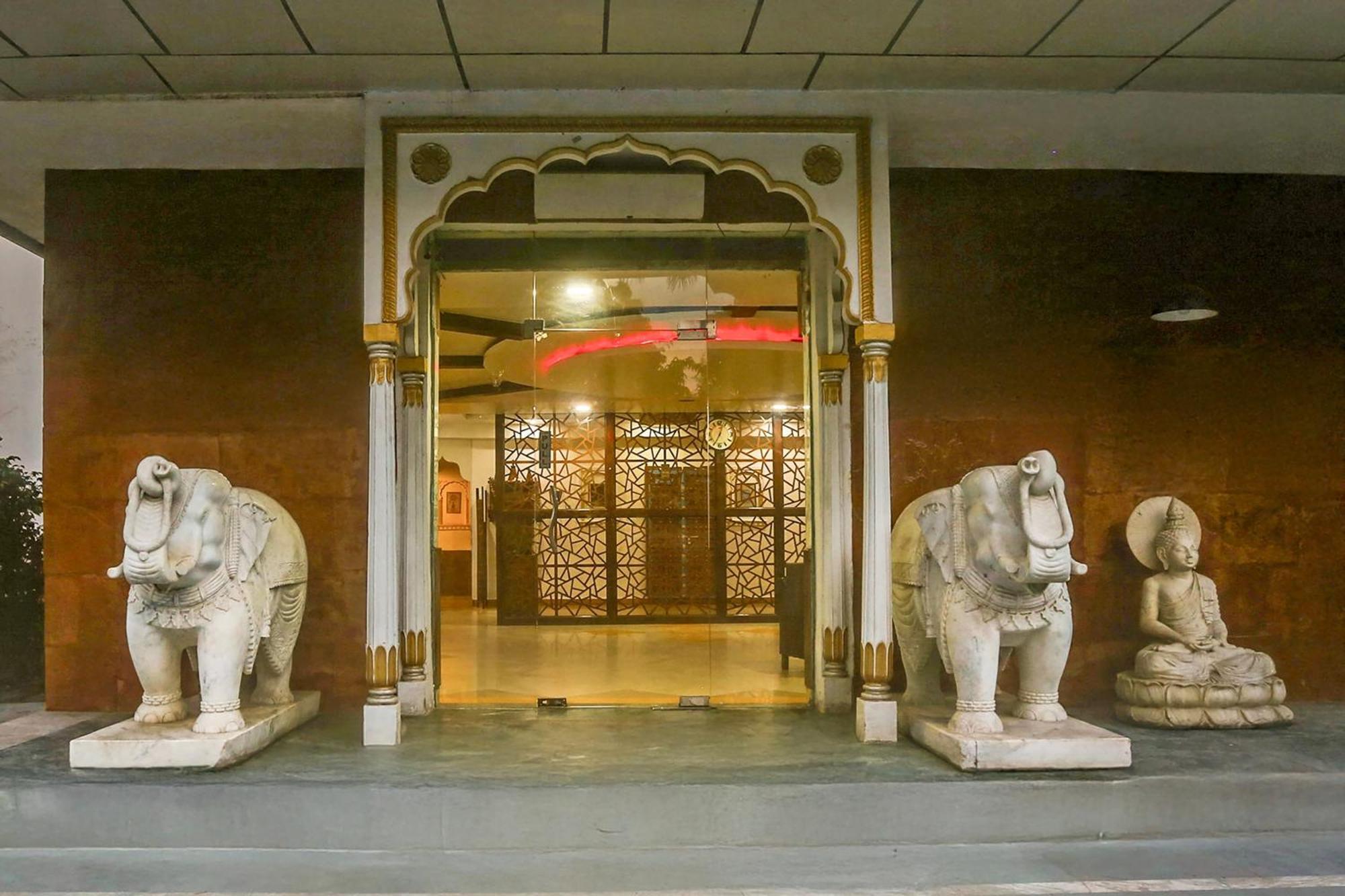 Hotel Super Collection O Bhiwadi Esterno foto